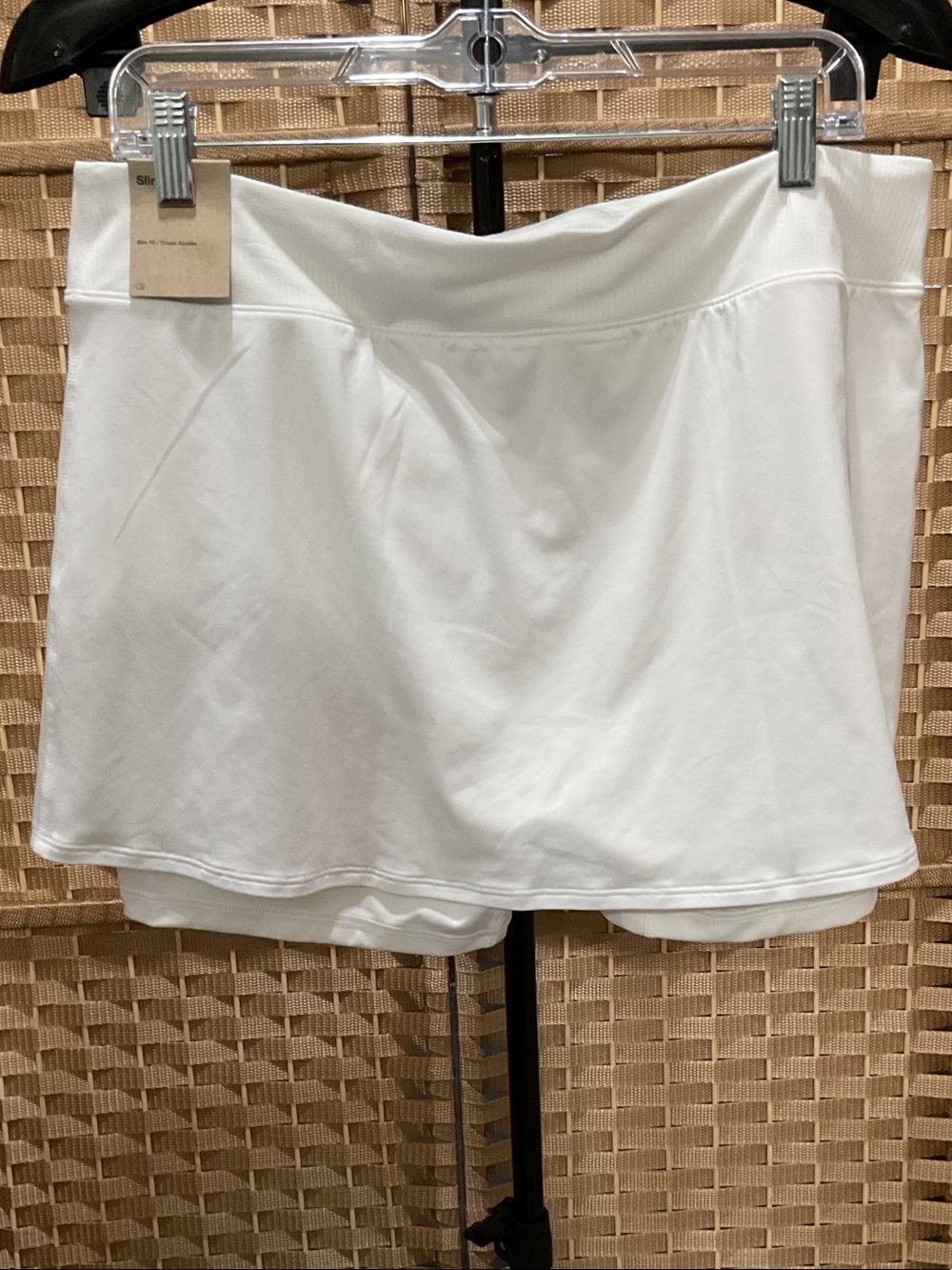 Nike White Women’s Athletic Skort with Black Swoosh NWOT - Picture 2 of 4